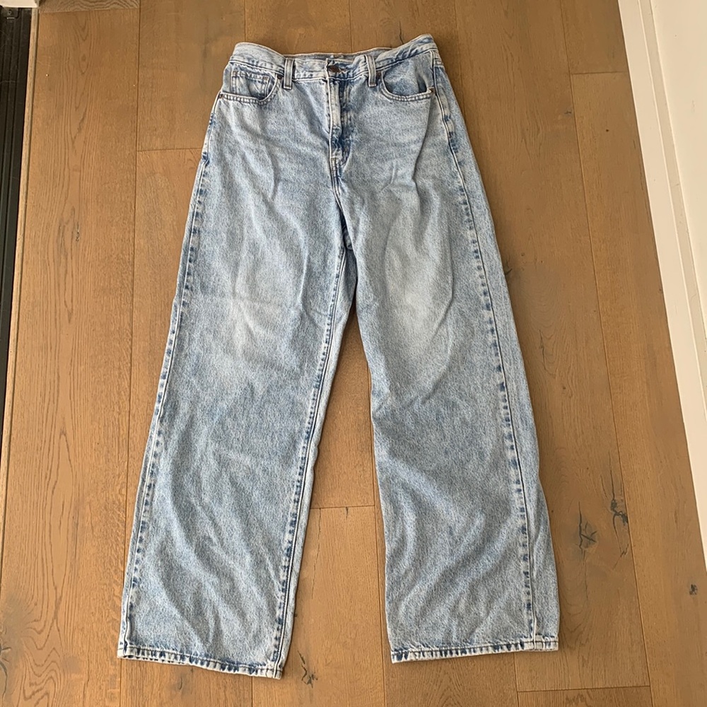 Levi’s woman’s high waisted straight jeans size 29